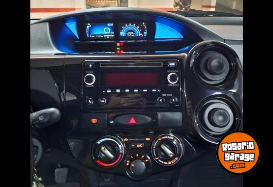Autos - Toyota Etios X 2023 Nafta 28652Km - En Venta