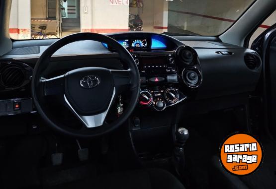 Autos - Toyota Etios X 2023 Nafta 28652Km - En Venta