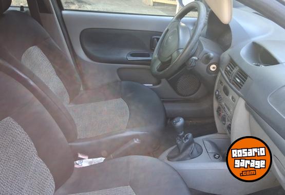 Autos - Renault Symbol 2013 GNC 210000Km - En Venta