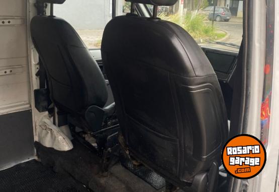 Utilitarios - Renault Trafic 1997 Diesel 220000Km - En Venta