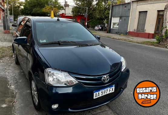 Autos - Toyota Etios 2016 Nafta 140000Km - En Venta
