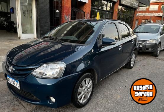 Autos - Toyota Etios 2016 Nafta 140000Km - En Venta