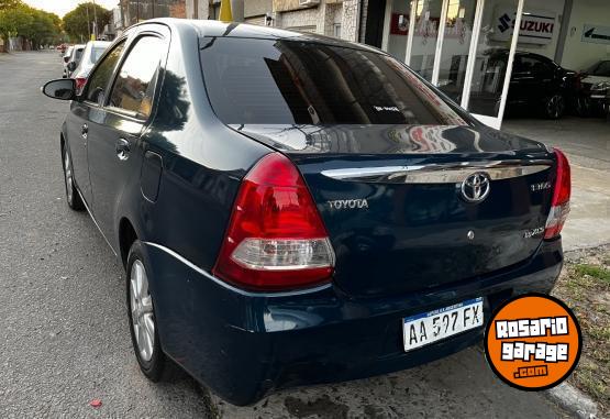 Autos - Toyota Etios 2016 Nafta 140000Km - En Venta