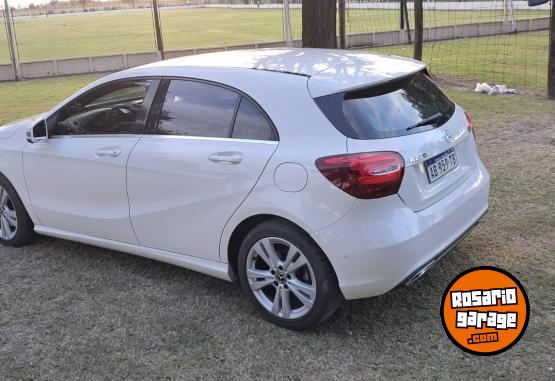 Autos - Mercedes Benz A200 Urban 2017 Nafta 142000Km - En Venta