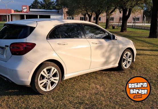 Autos - Mercedes Benz A200 Urban 2017 Nafta 142000Km - En Venta