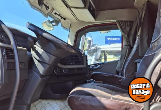 Camiones y Grúas - Volvo FH 440T 4X2 (2015) - En Venta