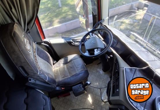 Camiones y Grúas - Volvo FH 440T 4X2 (2015) - En Venta