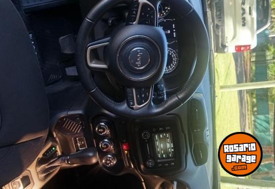 Camionetas - Jeep Jeep renegade Sport plus 2017 Nafta 80000Km - En Venta