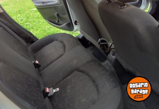 Autos - Peugeot 206 2011 Nafta 221000Km - En Venta