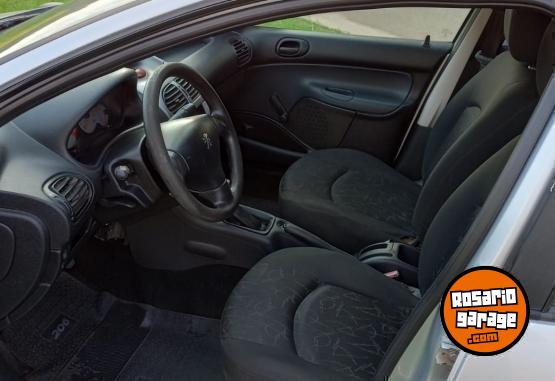 Autos - Peugeot 206 2011 Nafta 221000Km - En Venta
