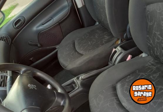 Autos - Peugeot 206 2011 Nafta 221000Km - En Venta