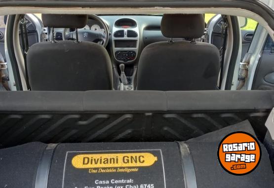 Autos - Peugeot 206 2011 Nafta 221000Km - En Venta