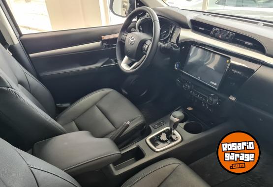 Camionetas - Toyota HILUX 4X4 DC SRX 2,8 TDI 2025 Diesel 0Km - En Venta