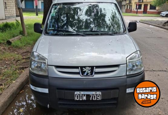 Utilitarios - Peugeot Partner 2014 Diesel 190000Km - En Venta