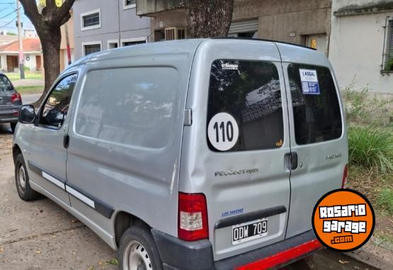 Utilitarios - Peugeot Partner 2014 Diesel 190000Km - En Venta