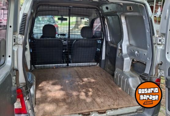 Utilitarios - Peugeot Partner 2014 Diesel 190000Km - En Venta