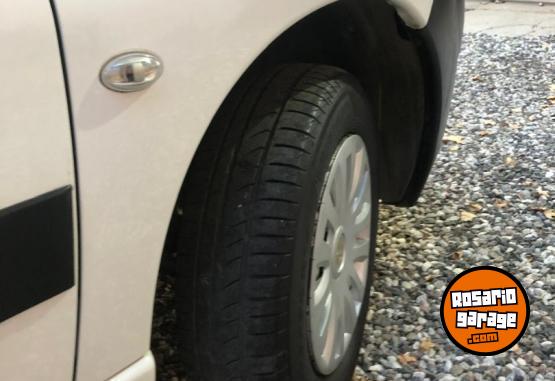 Utilitarios - Peugeot PEUGEOT PARTNER CONFORT 2014 GNC 190000Km - En Venta