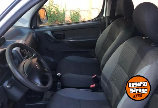 Utilitarios - Peugeot PEUGEOT PARTNER CONFORT 2014 GNC 190000Km - En Venta