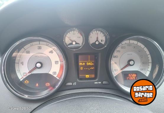 Autos - Peugeot 408 2015 Diesel 173000Km - En Venta