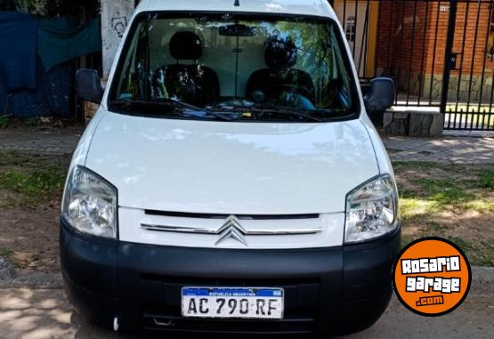 Utilitarios - Citroen BERLINGO 2018 Diesel 110000Km - En Venta