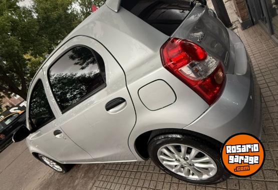 Autos - Toyota Etios x 2022 Nafta 45000Km - En Venta