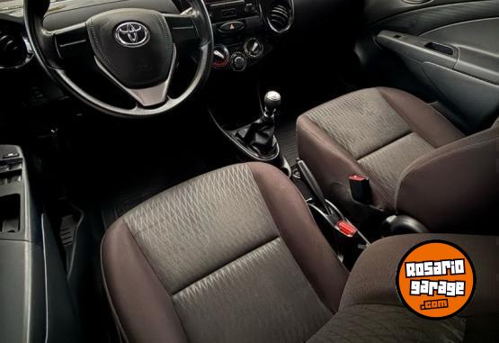 Autos - Toyota Etios x 2022 Nafta 45000Km - En Venta