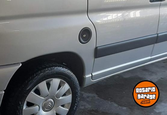 Utilitarios - Citroen BERLINGO MULTISPACE 2022 Diesel 69600Km - En Venta
