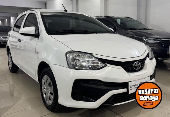 Autos - Toyota ETIOS 2021 Nafta 70000Km - En Venta