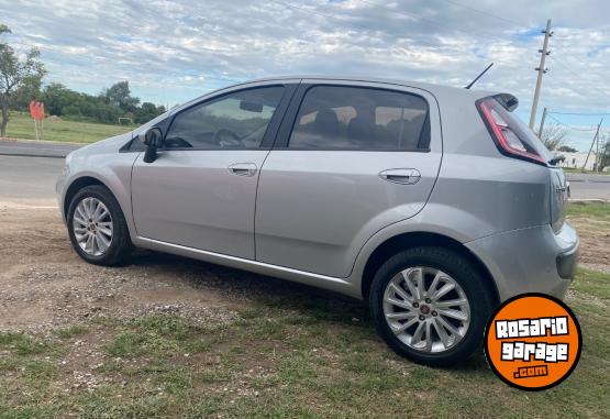 Autos - Fiat Punto 1.6 essence L16 2015 Nafta 122000Km - En Venta