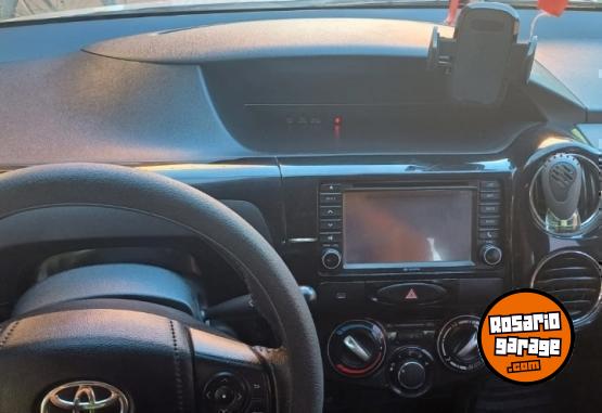 Autos - Toyota Etios platinum 2018 2018 Nafta 92000Km - En Venta