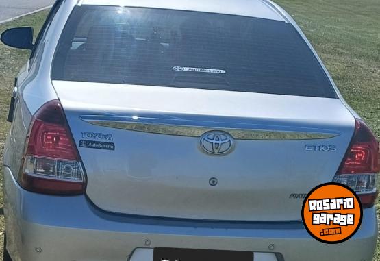 Autos - Toyota Etios platinum 2018 2018 Nafta 92000Km - En Venta