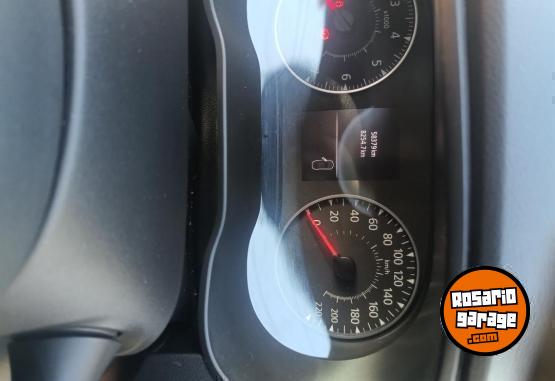 Camionetas - Renault Duster Iconic 2023 Nafta 66000Km - En Venta