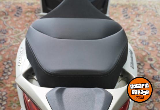 Motos - Piaggio BEVERLY 400 2024 Nafta  - En Venta