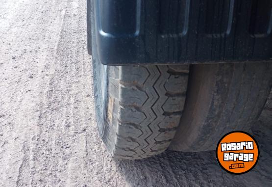 Camiones y Grúas - FORD 600 PLANCHA - En Venta