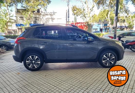 Autos - Peugeot 2008 feline 2022 Nafta 35000Km - En Venta