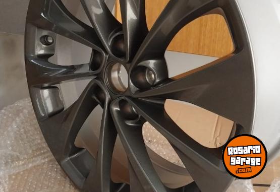 Accesorios para Autos - LLANTA CHEVROLET CRUZE 2017 - En Venta