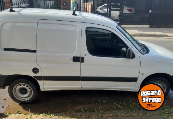 Utilitarios - Citroen BERLINGO 2023 Nafta 30000Km - En Venta