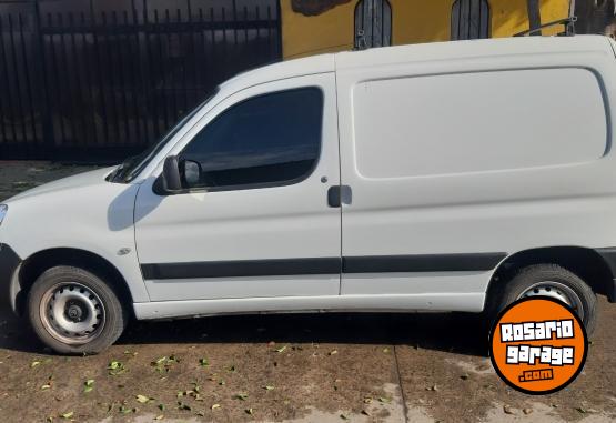 Utilitarios - Citroen BERLINGO 2023 Nafta 30000Km - En Venta