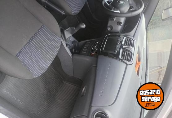 Autos - Renault Sandero life 2024 Nafta 8500Km - En Venta