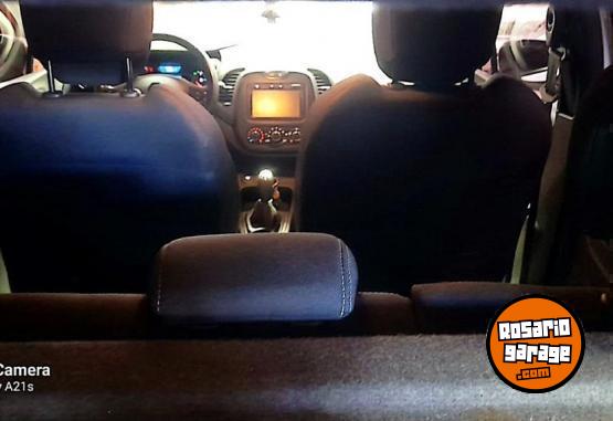 Autos - Renault Captur 2020 Nafta 75000Km - En Venta