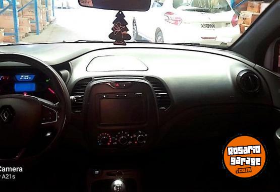 Autos - Renault Captur 2020 Nafta 75000Km - En Venta