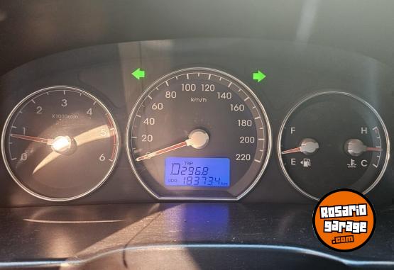 Camionetas - Hyundai Santa Fe 2012 Diesel 183700Km - En Venta
