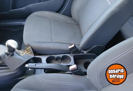 Autos - Ford Fiesta full 2017 Nafta 118000Km - En Venta