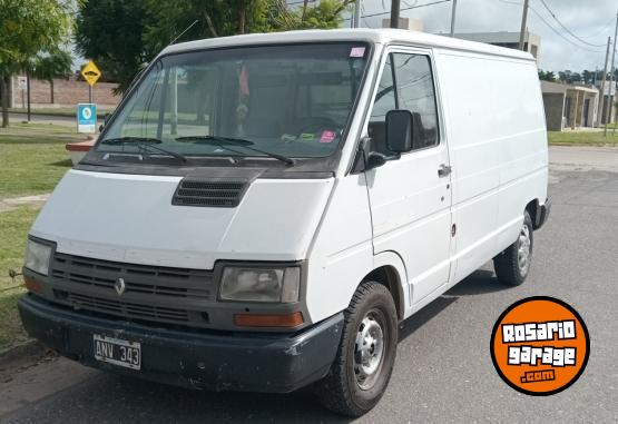 Utilitarios - Renault Trafic furgón largo 1995 Diesel 111111Km - En Venta