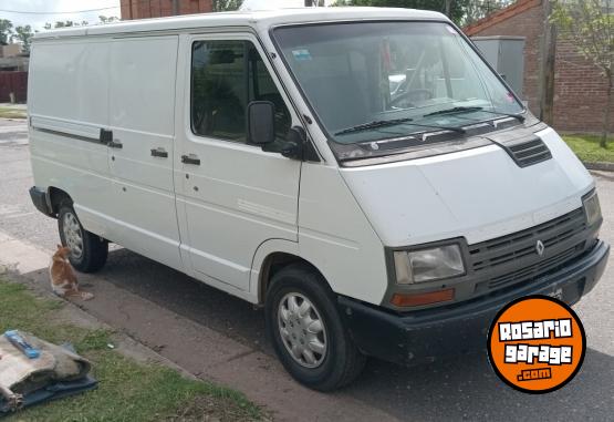 Utilitarios - Renault Trafic furgón largo 1995 Diesel 111111Km - En Venta
