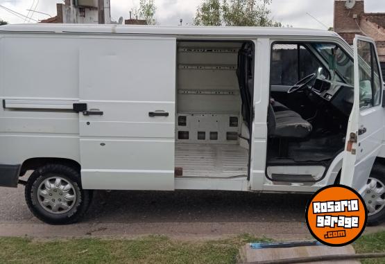 Utilitarios - Renault Trafic furgón largo 1995 Diesel 111111Km - En Venta