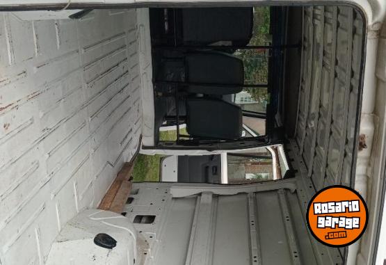 Utilitarios - Renault Trafic furgón largo 1995 Diesel 111111Km - En Venta