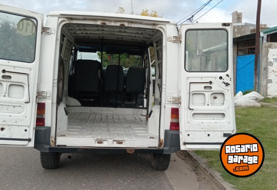 Utilitarios - Renault Trafic furgón largo 1995 Diesel 111111Km - En Venta