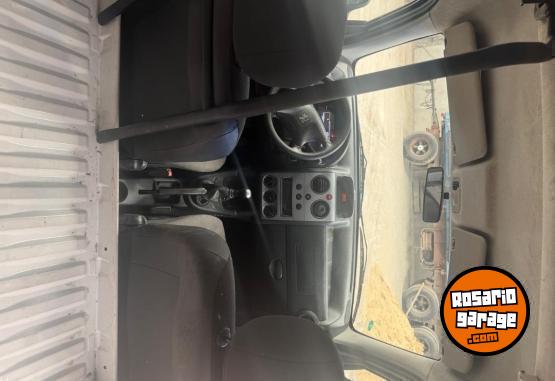 Utilitarios - Peugeot Partner 2018 Diesel 128000Km - En Venta