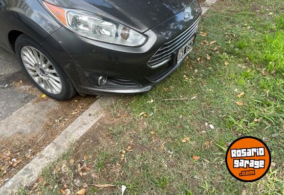 Autos - Ford Fiesta titanium. 2015 Nafta 40000Km - En Venta